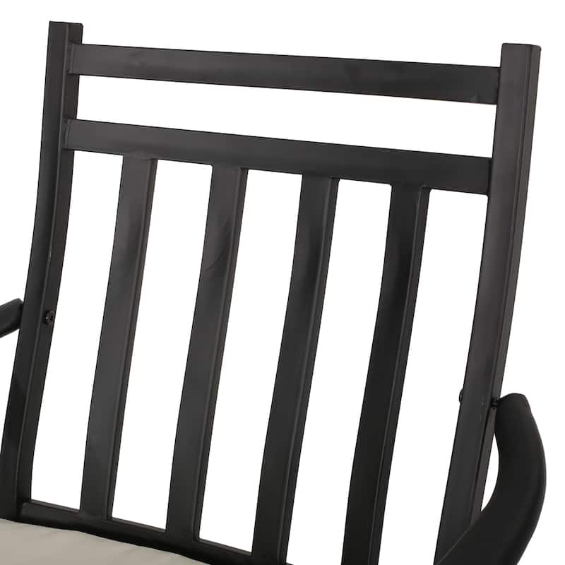 Stylish and Comfortable Outdoor Seating