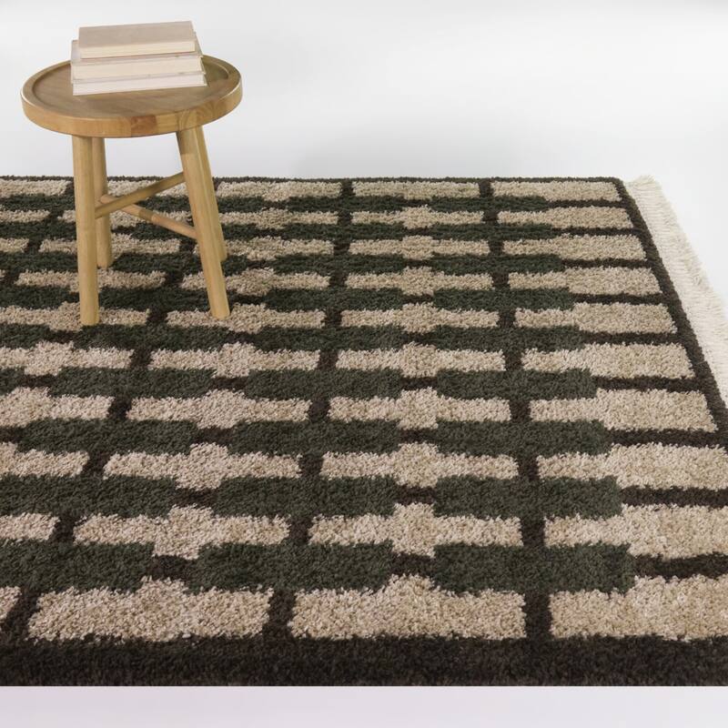 Adelia Geometric Grid Area Rug - Green - 7'10" x 10'
