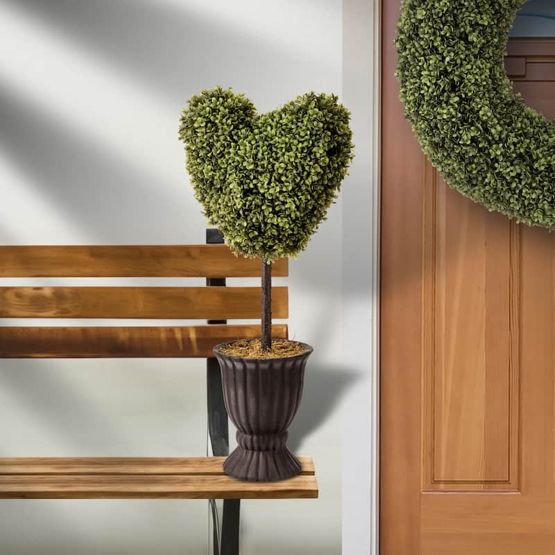 Spring Boxwood Heart In Pot 30"