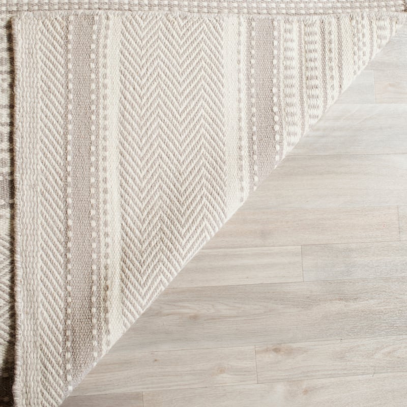 SAFAVIEH Handmade Flatweave Kilim Manrica Wool Rug