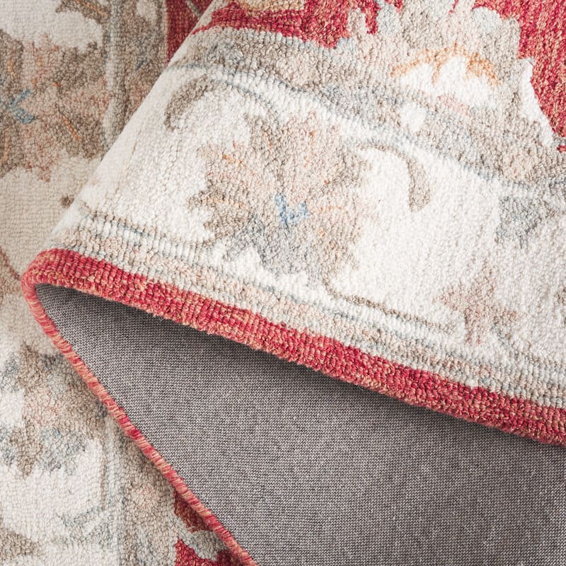 SAFAVIEH Handmade Heritage Sigþridur Traditional Wool Rug