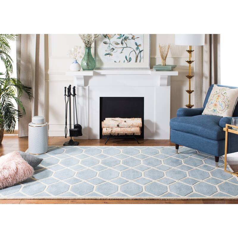 SAFAVIEH Handmade Chatham Urtza Modern Wool Rug
