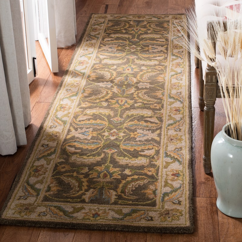 SAFAVIEH Handmade Heritage Triumph Traditional Oriental Wool Rug - 2'3" x 8' Runner - Green/Beige