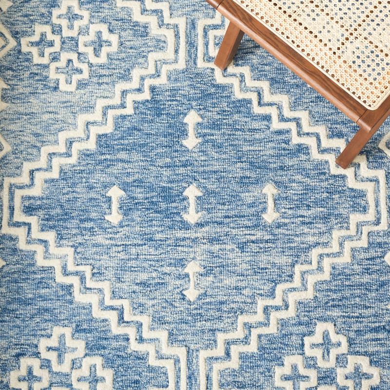 SAFAVIEH Handmade Abstract Ruveyda Modern Wool Rug