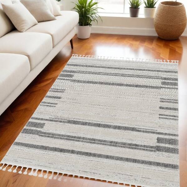 HomeRoots 5' X 8' Gray and Ivory Abstract Area Rug - 5' x 8' - Bed Bath ...