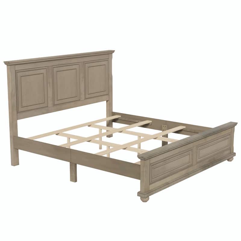 Vintage Pinewood Bed in Traditional Town and Country Style
