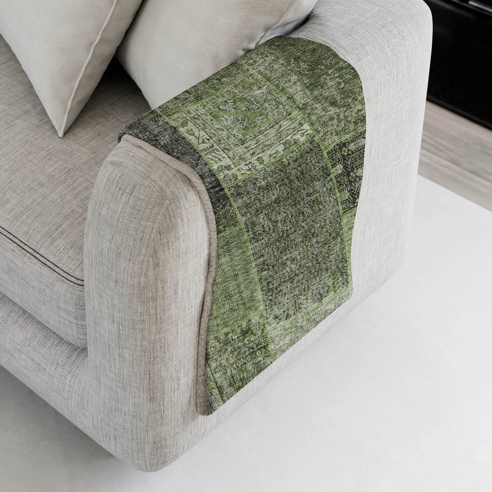 Premium Machine Washable Traditional Patchwork Sherpa Throw Blanket