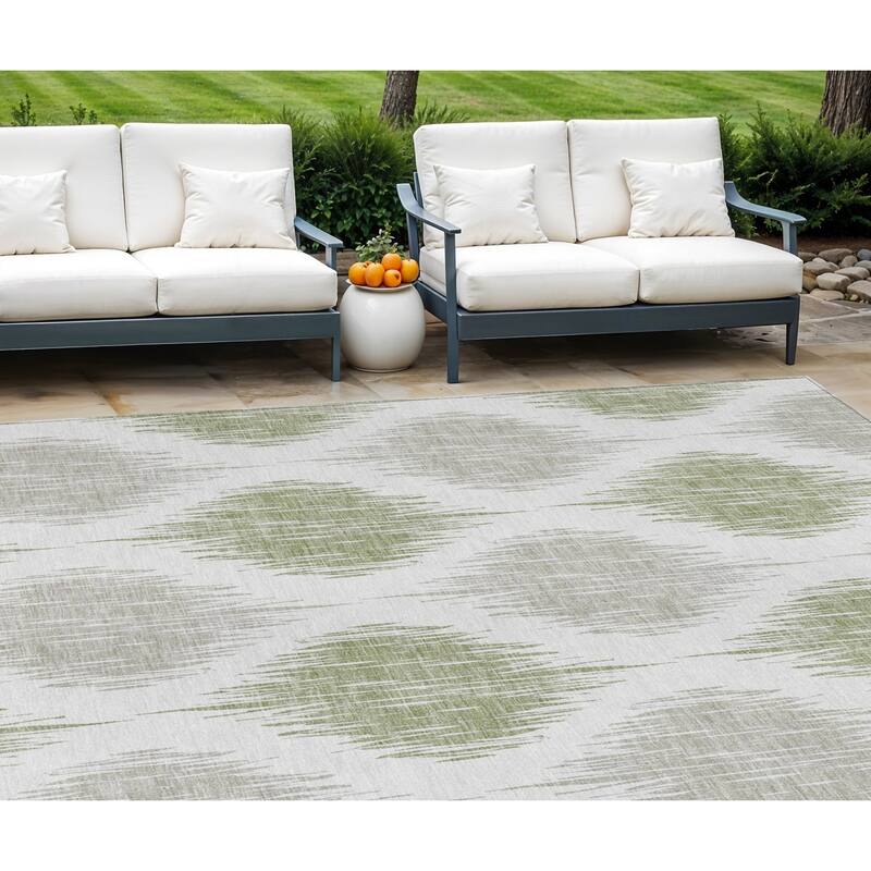 HomeRoots Ikat Transitional Rectangle Outdoor Rug - 8' X 10'