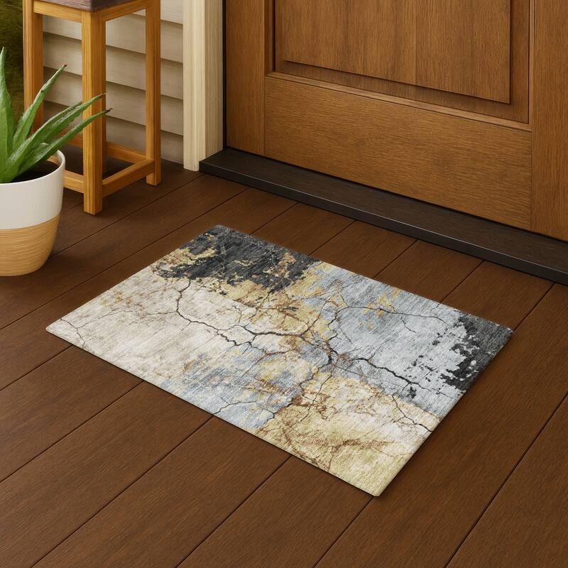 Machine Washable Indoor/ Outdoor Modern Crackle Chantille Rug - Gray - 1'8" x 2'6"