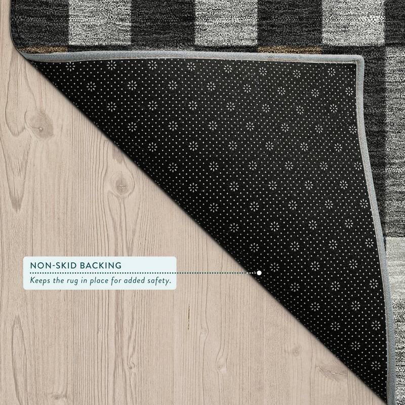 Machine Washable Indoor/ Outdoor Modern Chanute Chantille Rug