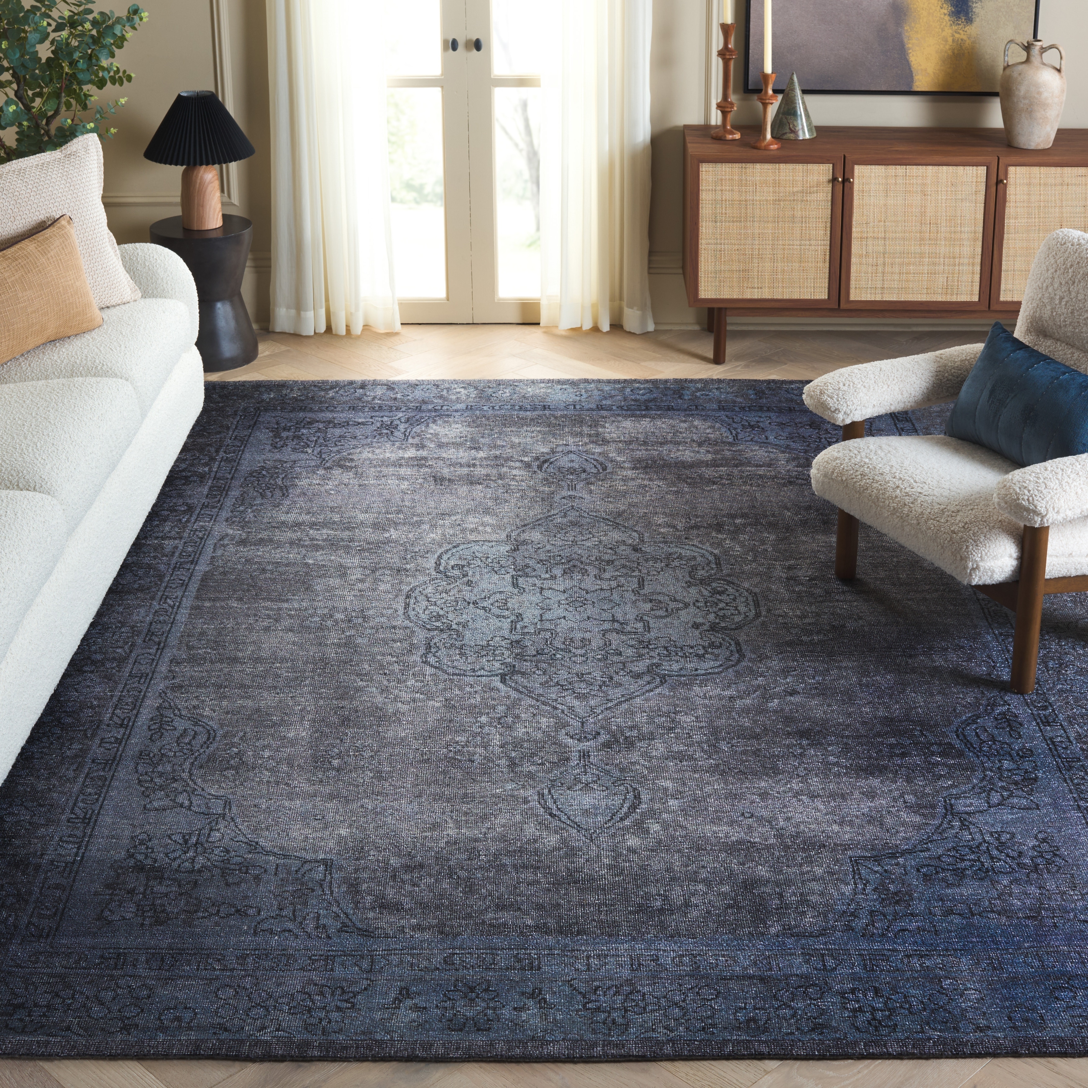 SAFAVIEH Handmade Classic Esengul Vintage Rug