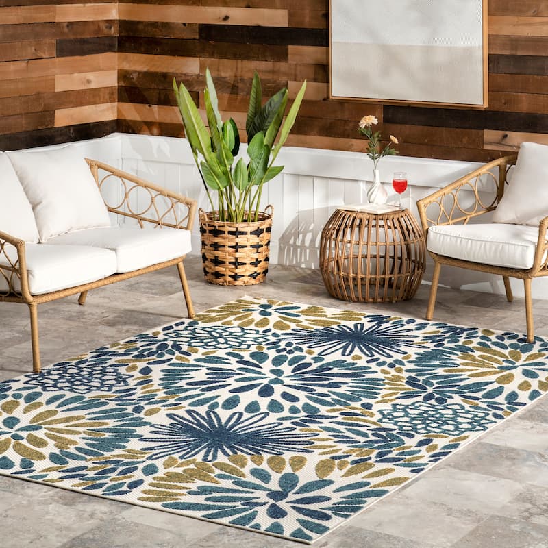 Nuloom Ronda Bold Floral Indoor/Outdoor Area Rug