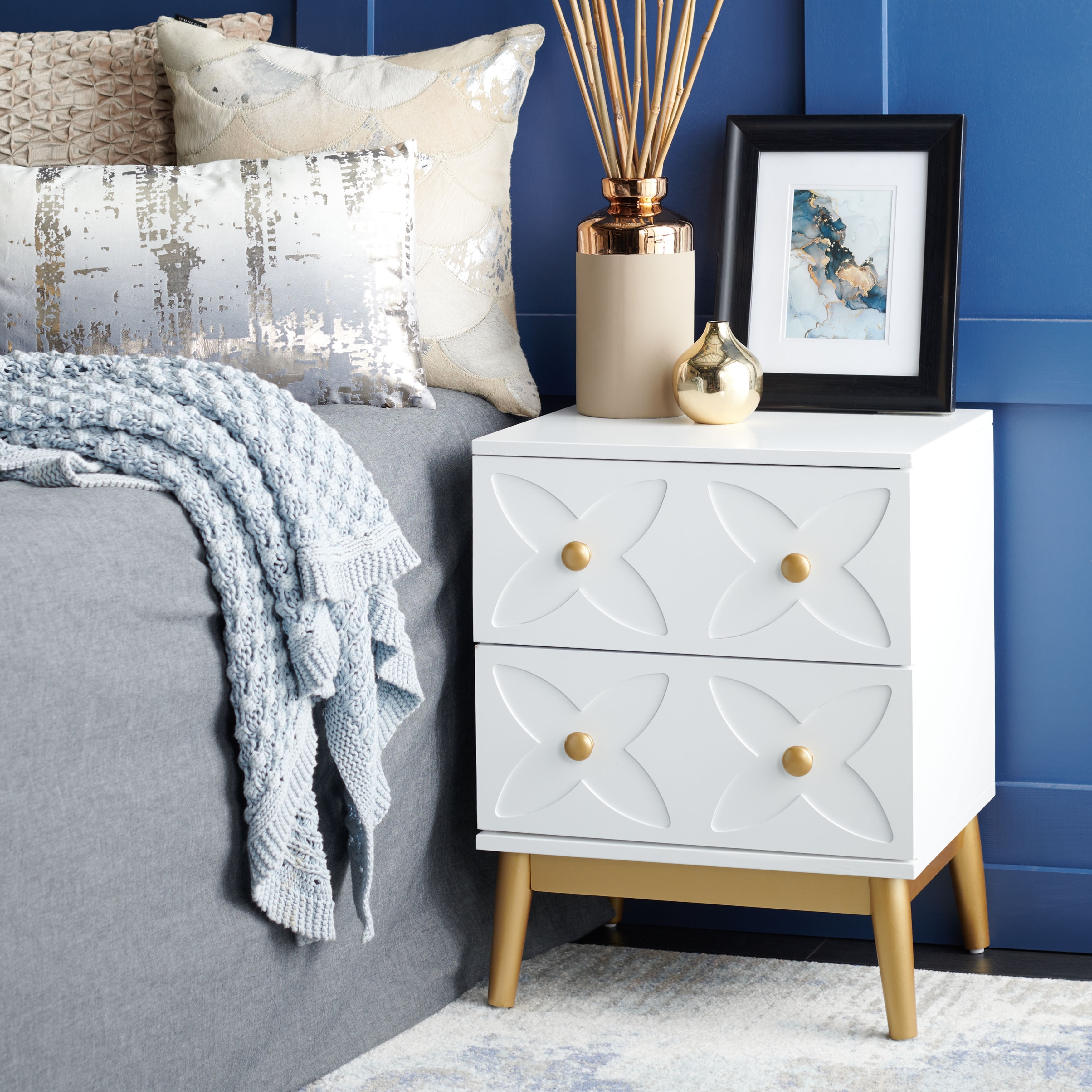 Patterned store bedside table