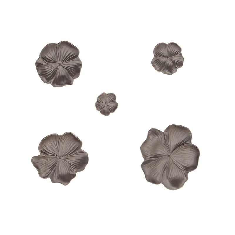 Multi Colored Metal Indoor Outdoor Artificial Lizard Home Wall Decor with Teal and Yellow Accents