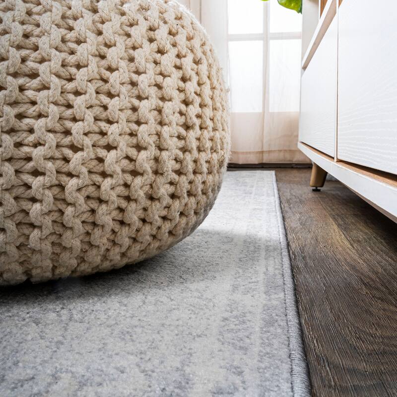 JONATHAN Y Traditional Persian Vintage Medallion Area Rug