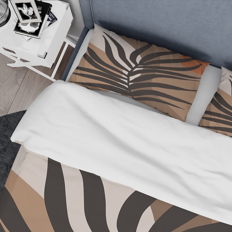 Designart 'Tropical Leaf Silhouettes and Shapes II' Modern Duvet Cover Set