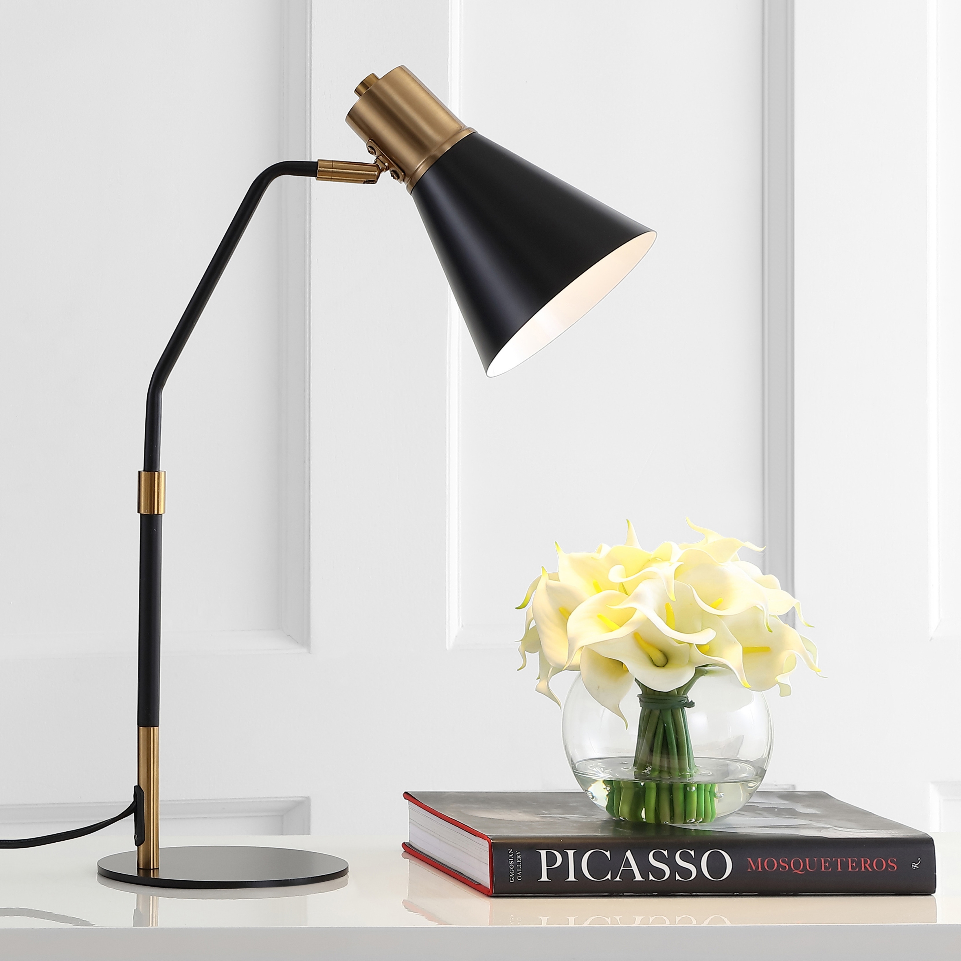 JONATHAN Y Gallery 22.5" Metal LED Task Lamp, Black/Brass Gold