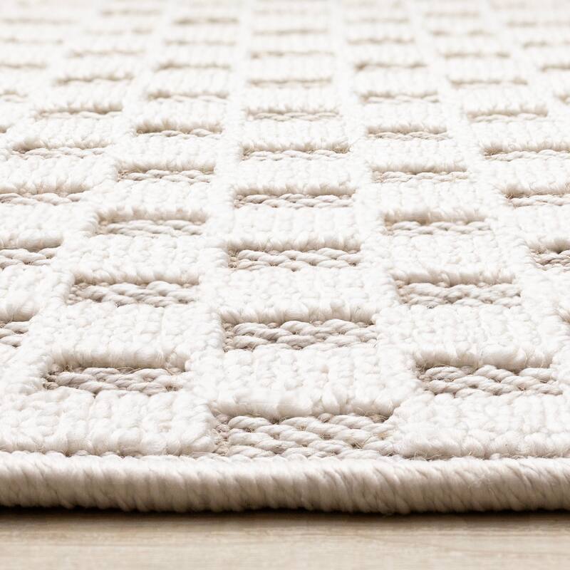 Small Checkered Textured Looped Rug in Cream