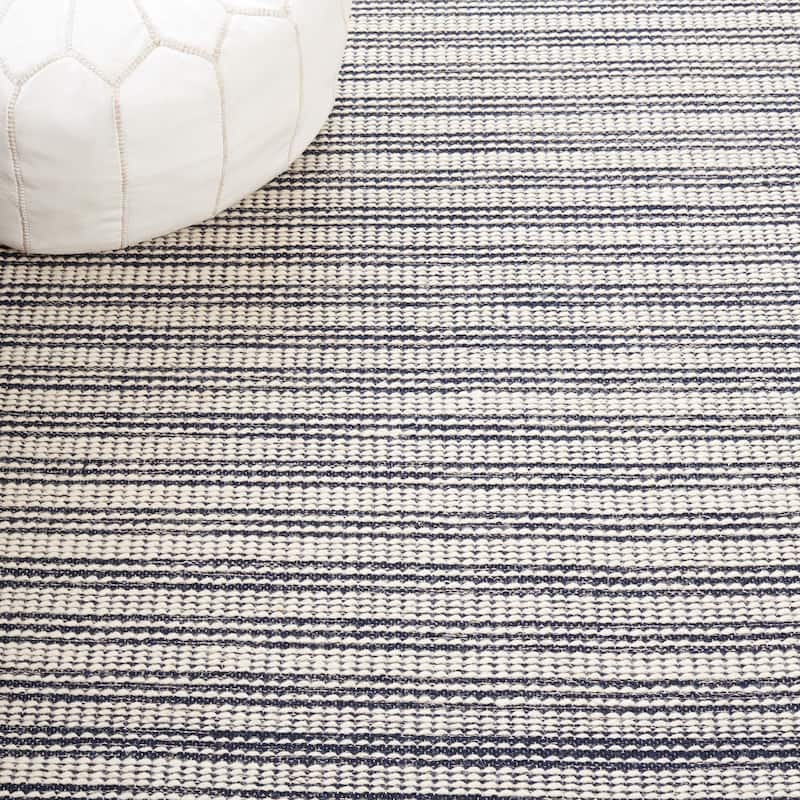 SAFAVIEH Handmade Ebony Cheol Modern Wool Rug