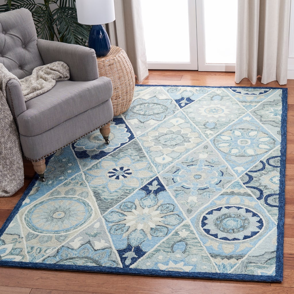SAFAVIEH Handmade Suzani Cicely Floral Trellis Wool Rug