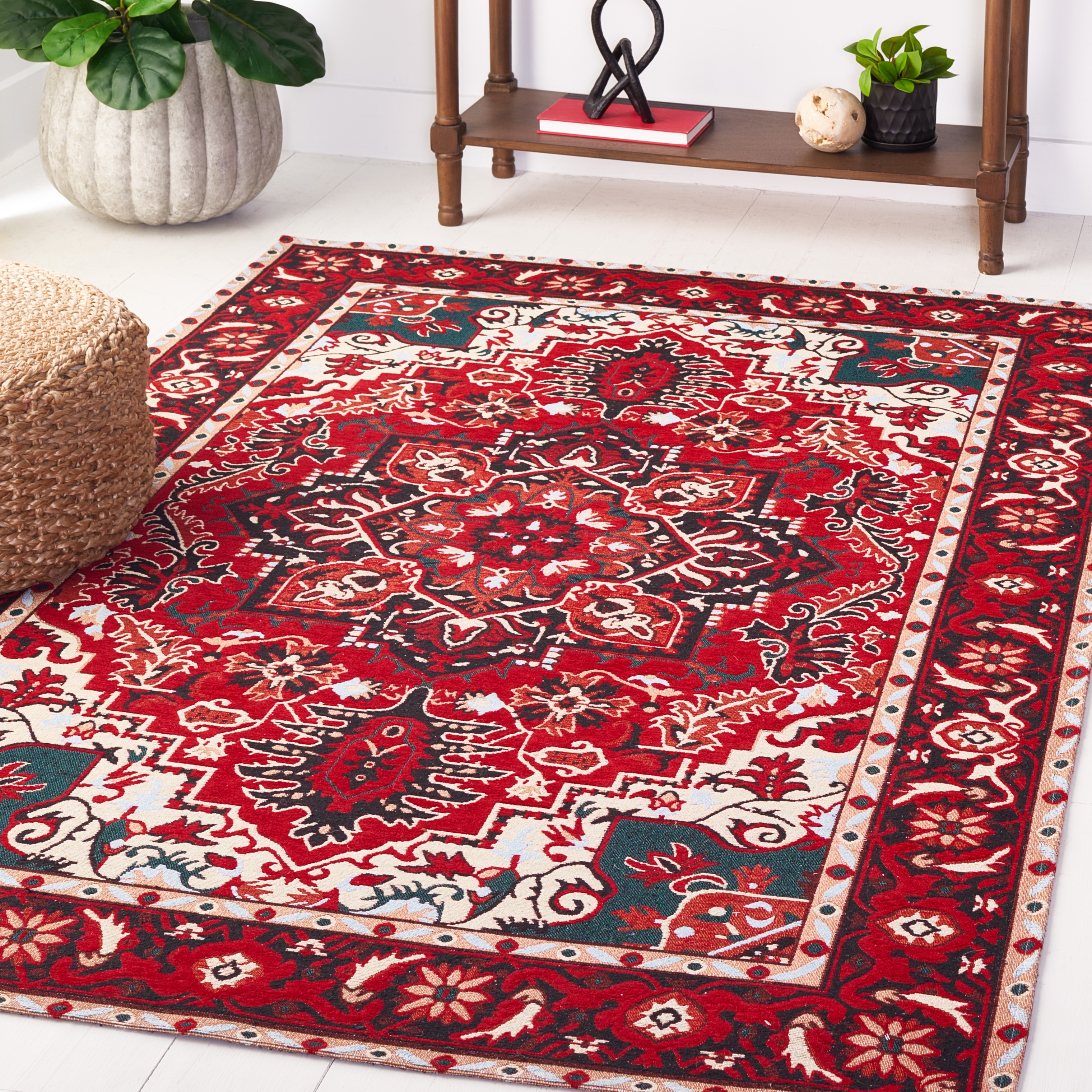 SAFAVIEH Easy Care Machine Washable Ivanica Oriental Rug