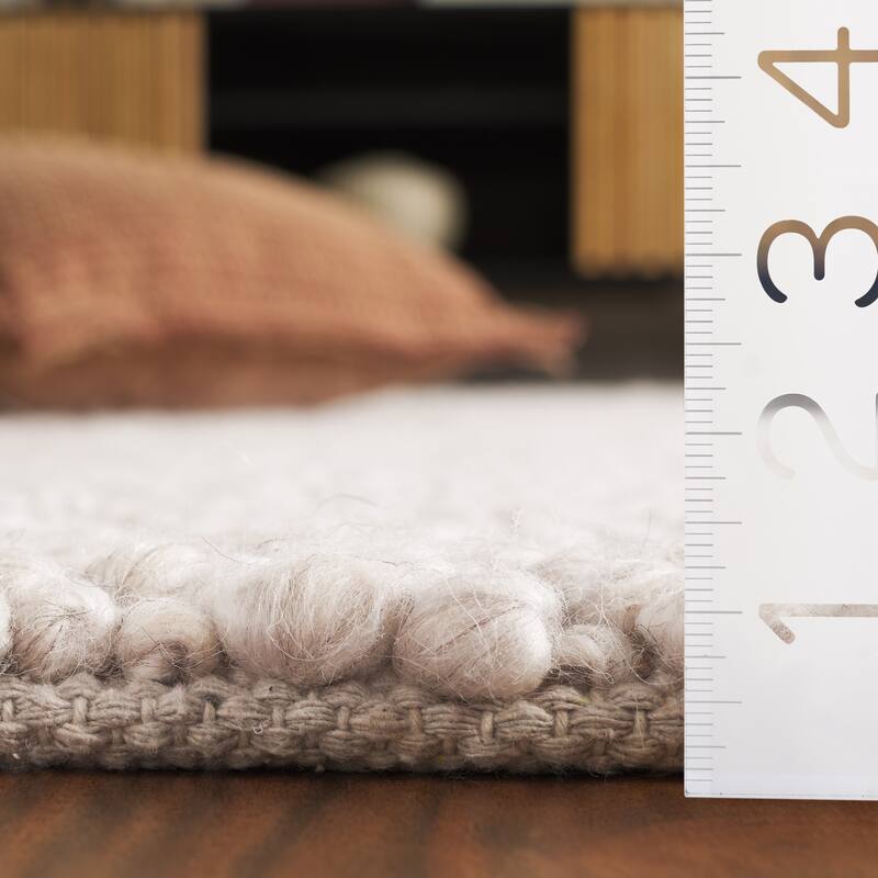 SAFAVIEH Handmade Natura Seita Transitional Wool Rug