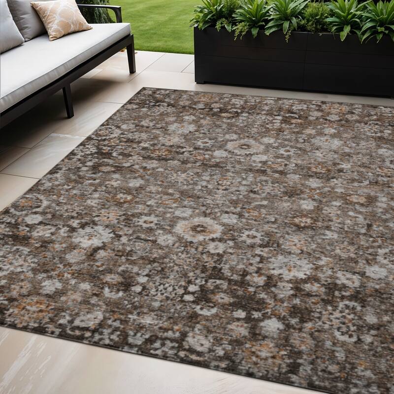 HomeRoots Oriental Traditional Rectangle Outdoor Rug - 5' X 8'