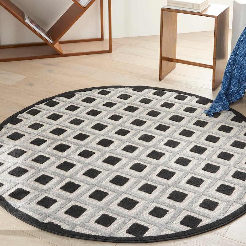 Nourison Aloha Indoor/Outdoor Modern Geometric Diamond Area Rug