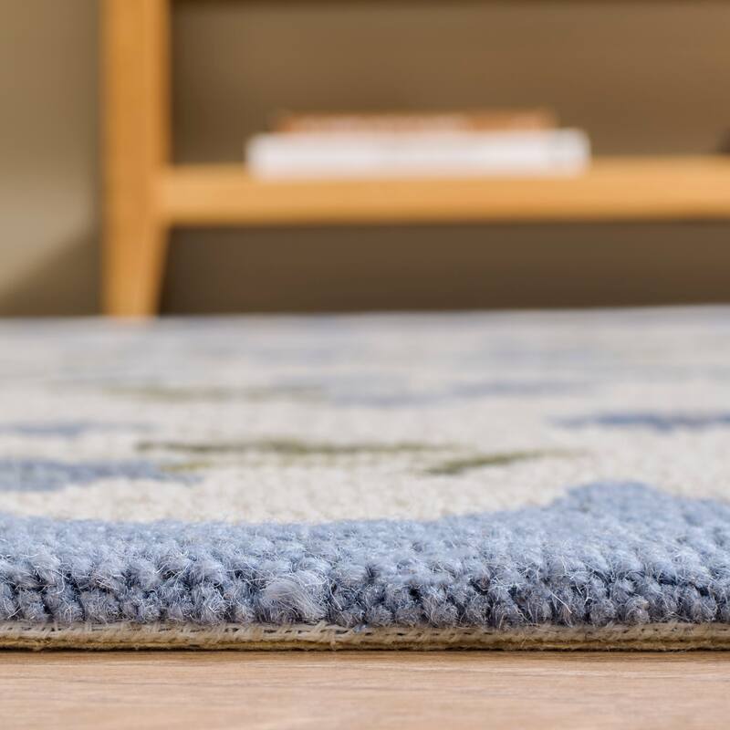 Martha Stewart by SAFAVIEH Handmade Kaidy Wool Rug