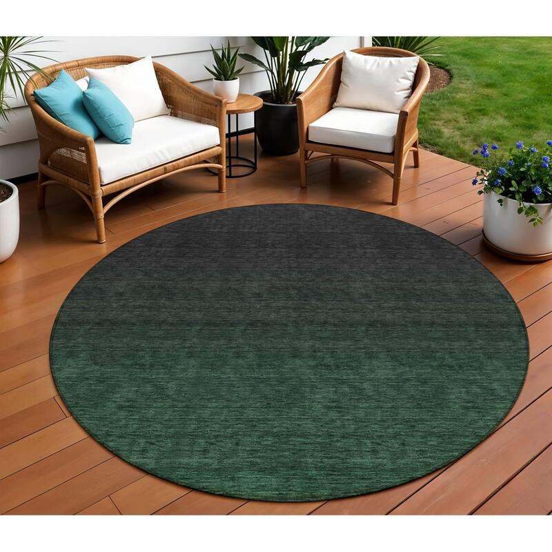 HomeRoots Abstract Transitional Rectangle Outdoor Rug - 8' Round