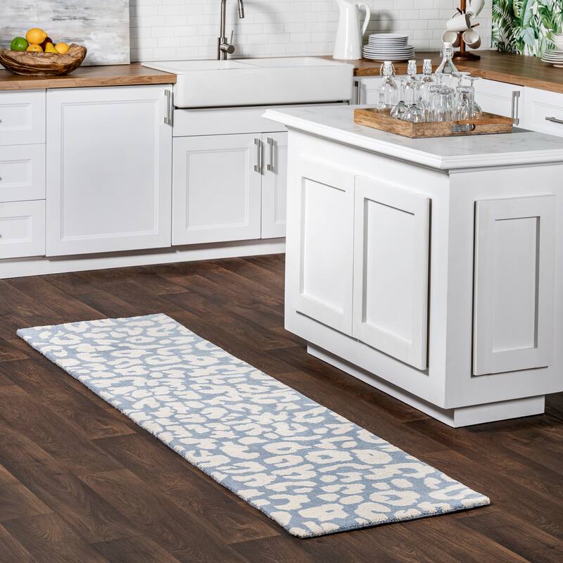 Nuloom Rorie Leopard Print Wool Area Rug