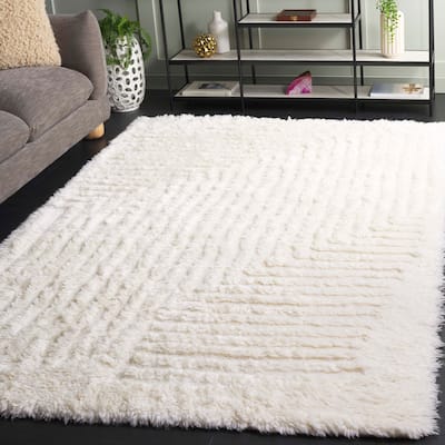 SAFAVIEH Handmade Casablanca Zhivka Shag Wool 1.8-inch Rug