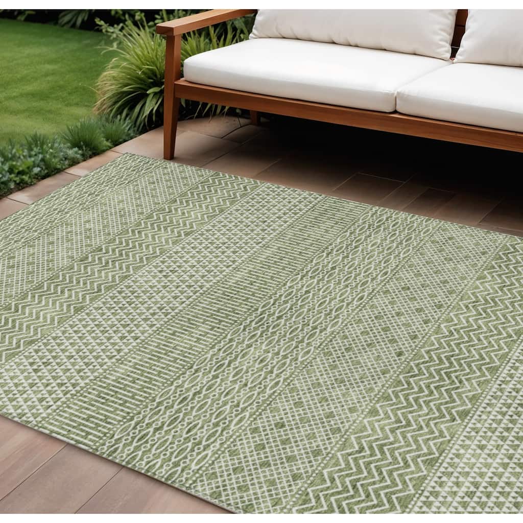 HomeRoots Chevron Modern Rectangle Outdoor Rug