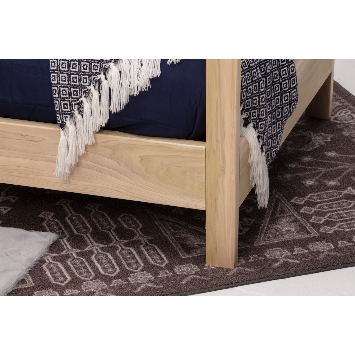 Twin Size Bed Coastal Cottage Style Platform Bed Solid Wood Bed Frame