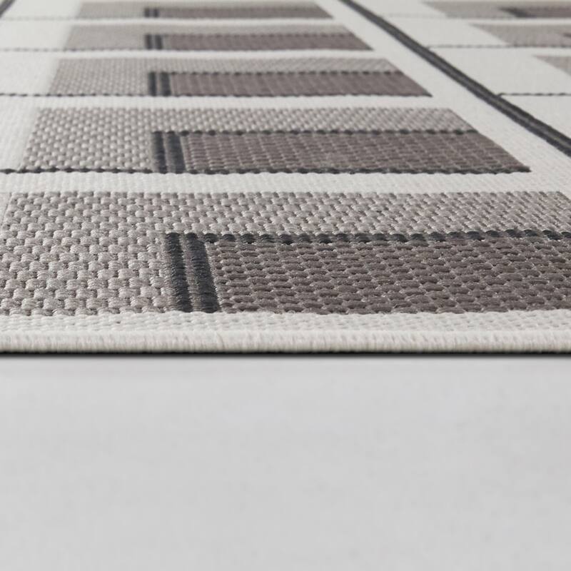 Francesco Modern Geometric Checkered Indoor/Outdoor Area Rug