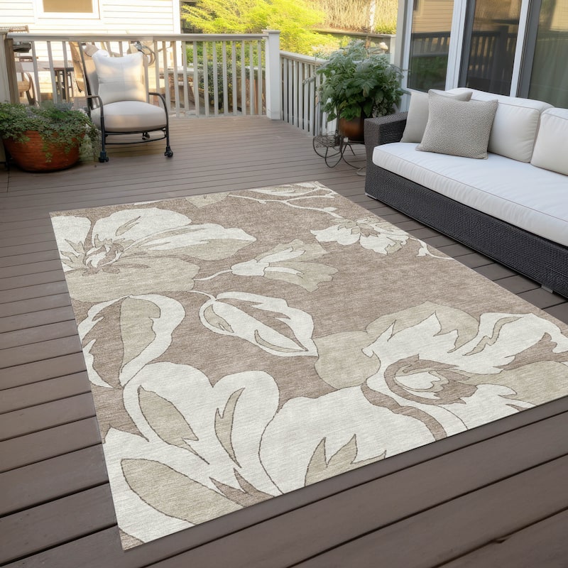 Machine Washable Indoor/ Outdoor Chantille Floral Contemporary Rug
