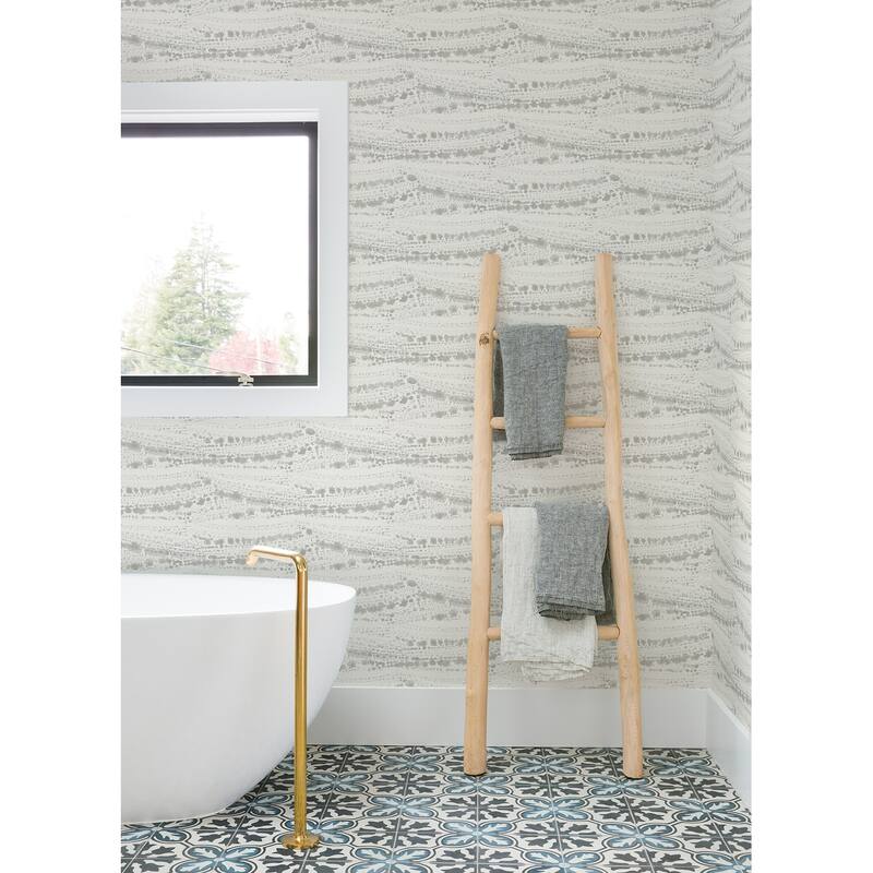 Chesapeake Rannell Grey Abstract Scallop Wallpaper