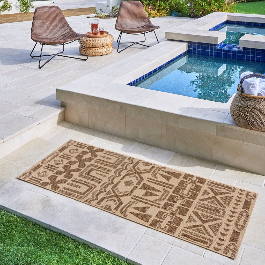 Reyn Spooner Kona Coast Kappa Brown Hawaiian Tribal Flatweave Indoor/ Outdoor Area Rug Runner - 2'2" x 6'