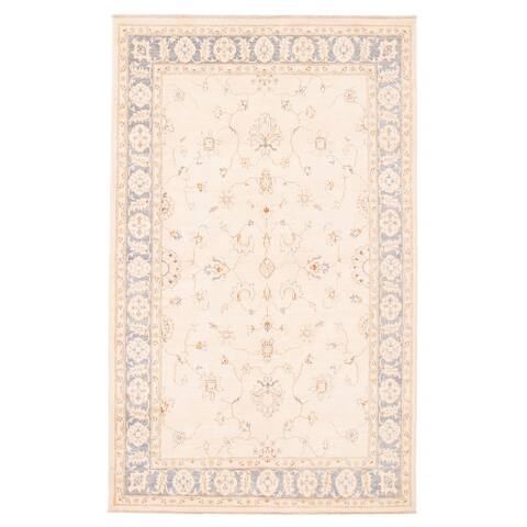 ECARPETGALLERY Hand-knotted Chobi Ivory Wool Rug - 5'4 x 8'1