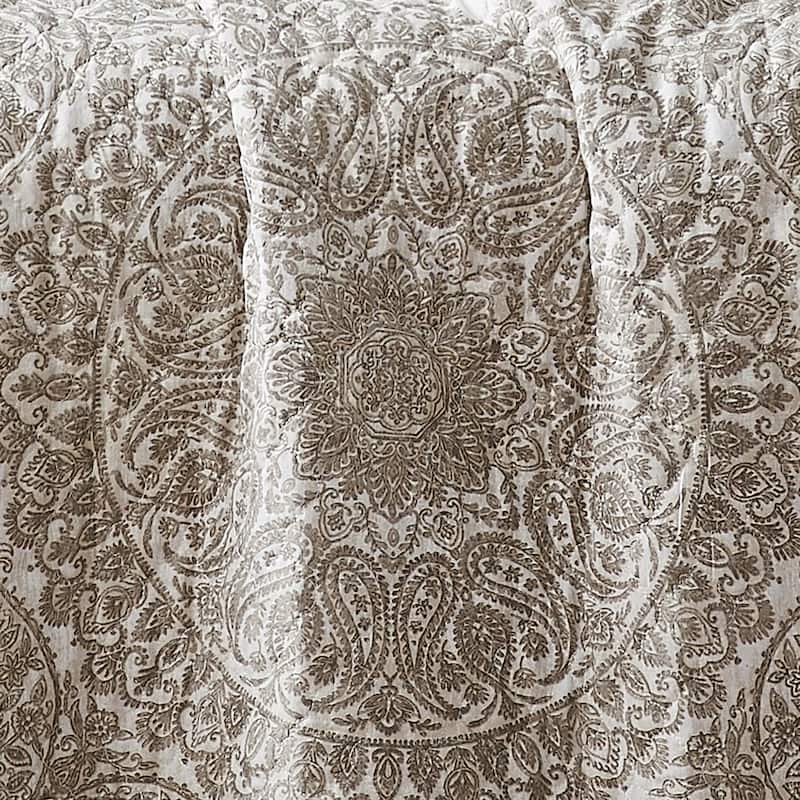 Ashanti Oversized Quilt Set