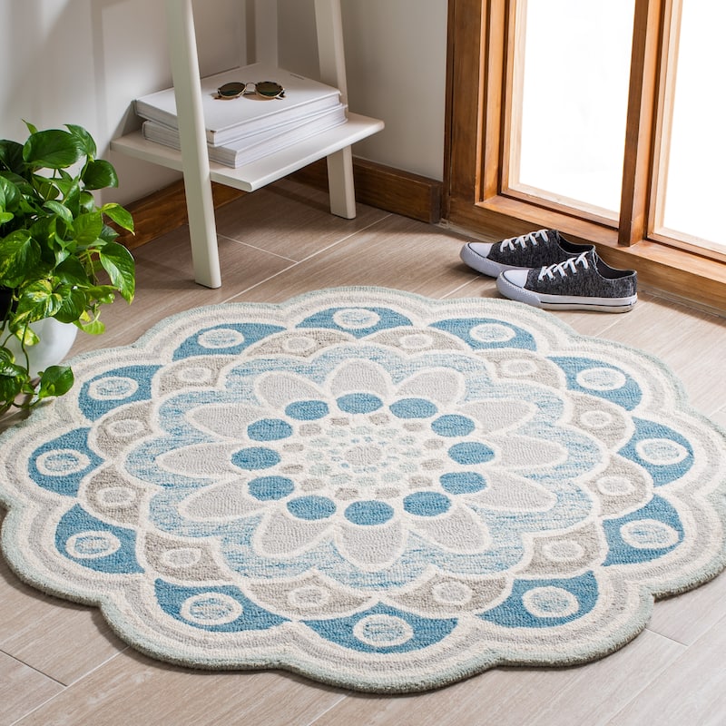 SAFAVIEH Handmade Novelty Zehra Flower Wool Rug - 4' Round - Grey/Blue