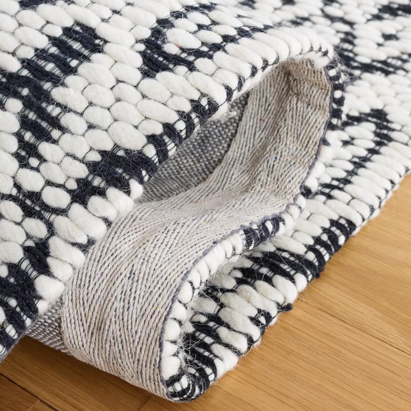 SAFAVIEH Handmade Vermont Tera Boho Wool Rug