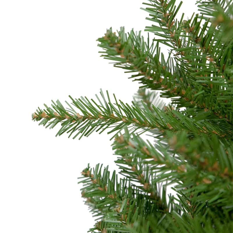Rockwood Pine Artificial Christmas Wreath - 48" - Unlit