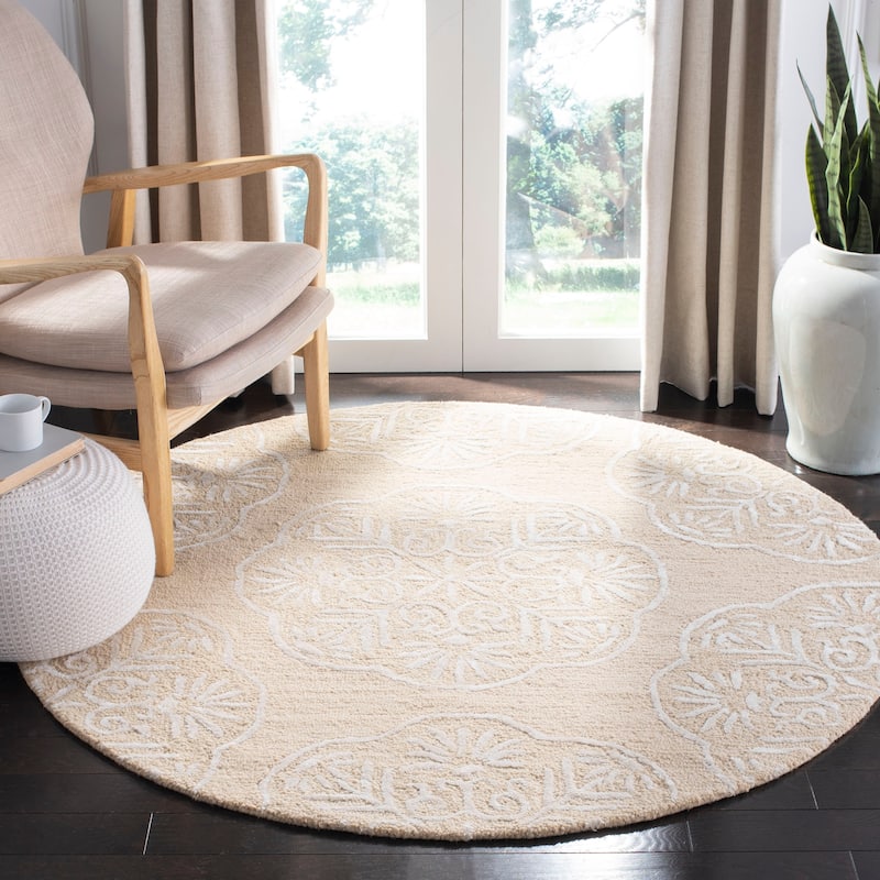 SAFAVIEH Handmade Bella Abygaelle Modern Floral Wool Rug - 5' Round - Beige/Ivory