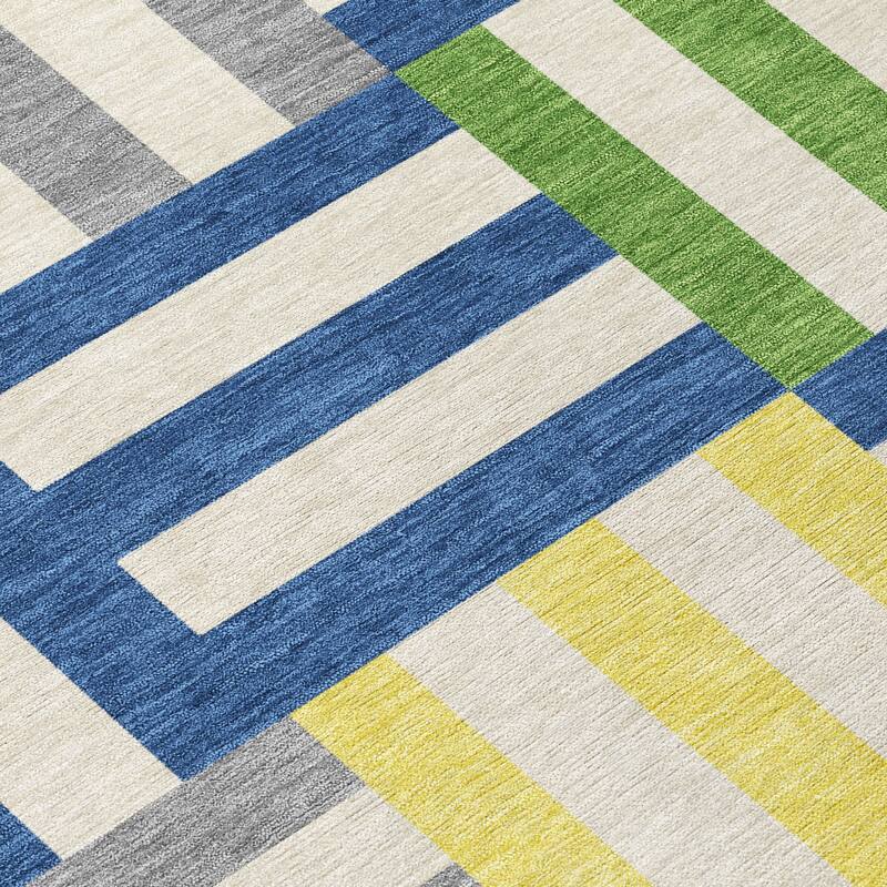 Machine Washable Indoor/ Outdoor Modern Hatch Chantille Rug