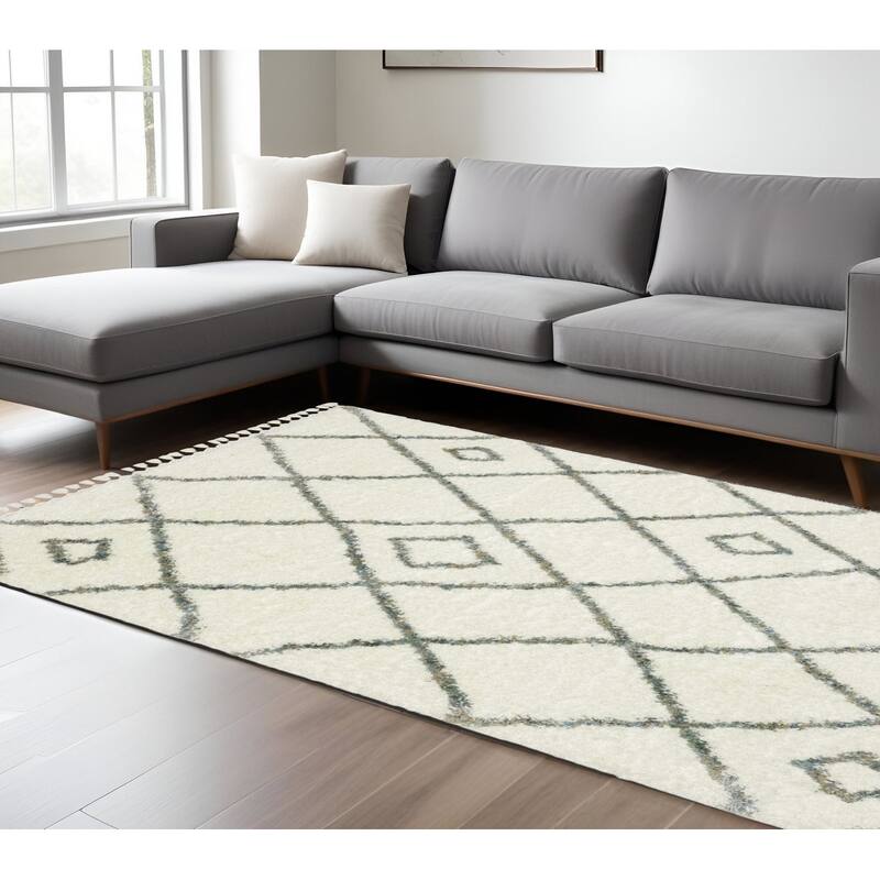 HomeRootsDiamond Casual Runner Area Rug - 116.54' X '78.74' X '1.77