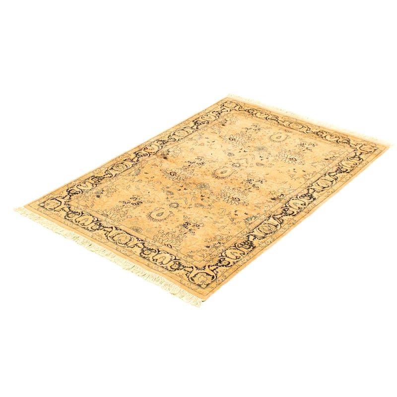 Hand-knotted Pako Persian Beige Wool Rug - 4'0 x 6'1/4'0" x 6'1"