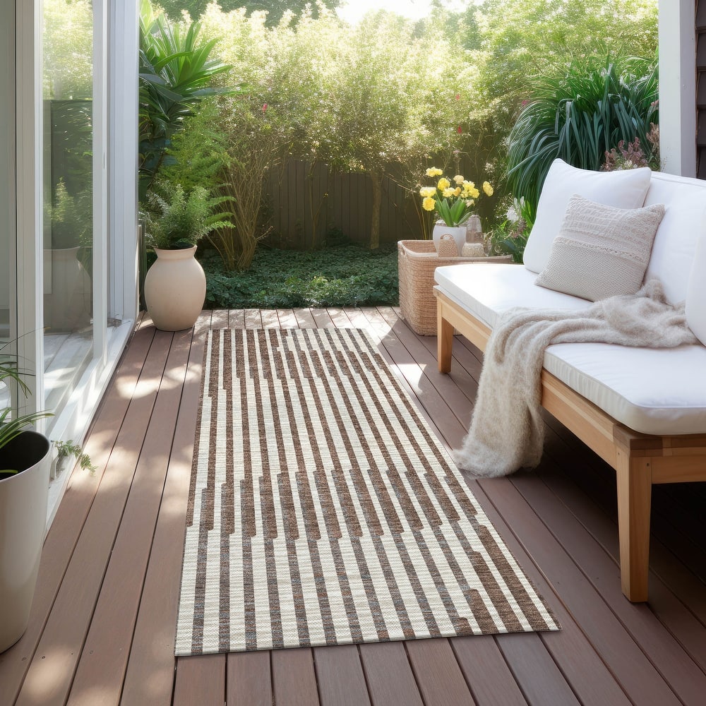 Machine Washable Indoor/ Outdoor Abstract Stripe Chantille Rug