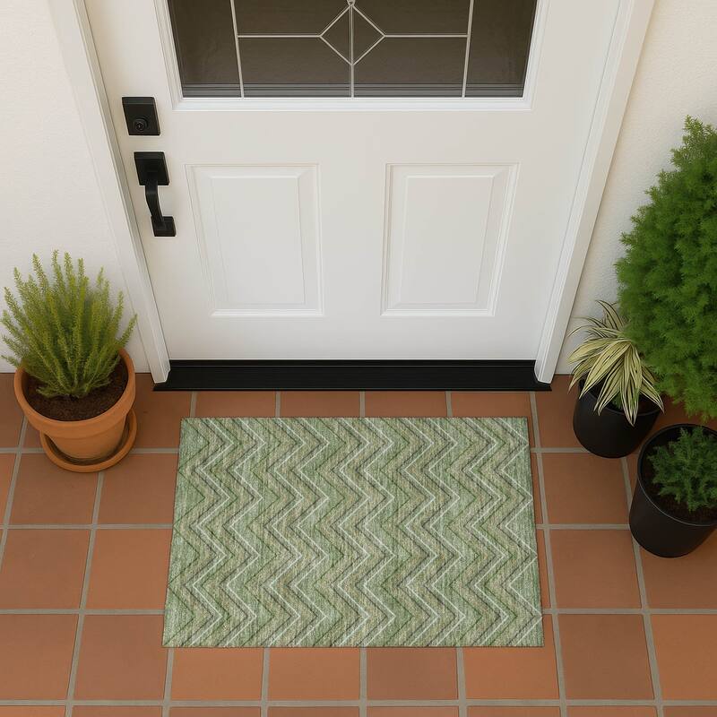 Machine Washable Indoor/ Outdoor Modern Chevron Chantille Rug - Green - 1'8" x 2'6"