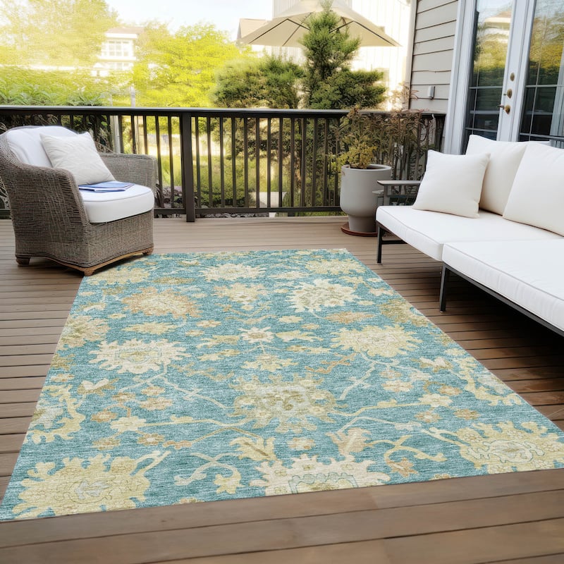 Machine Washable Indoor/ Outdoor Traditional Casual Chantille Rug
